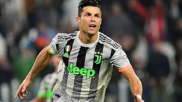 Soccer Football - Serie A - Juventus v Genoa - Allianz Stadium, Turin, Italy - October 30, 2019  Juventus&#039; Cristiano Ronaldo celebrates scoring their second goal   