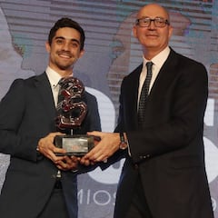 Javier Fernández: "Mi vida siempre irá unida al patinaje"