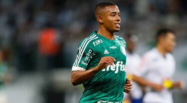 Gabriel Jesus: Man City confirm signing of Brazilian teenager