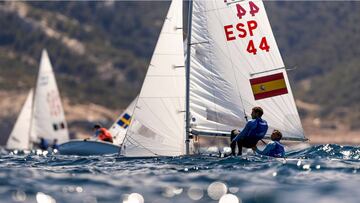 Jordi Xammar y Nicol&aacute;s Rodr&iacute;guez, durante una regata.