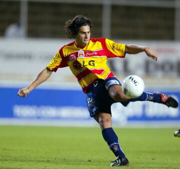 Jugó con Monarcas Morelia.