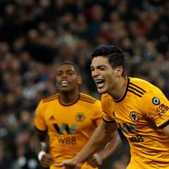 Raúl Jiménez volvió a darle el triunfo al Wolverhampton ante el Tottenham