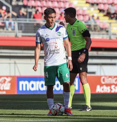 “Estaba solo en Puerto Montt, tenía 14 años... Quería ser futbolista y eso pasó a segundo plano”