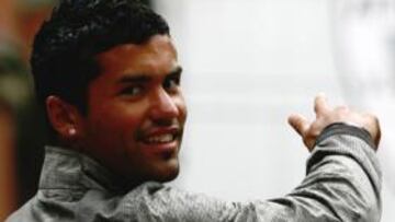 <b>YA ESTÁ EN BILBAO. </b>Jon Ander Bayarri posó ayer para AS en las calles de la capital vizcaína.