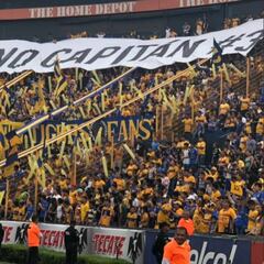 La afición de Tigres acude al entrenamiento en el 'Volcán'