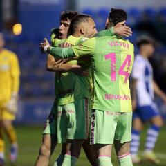 El Málaga se da un festín y devuelve el bofetón al Alcoyano