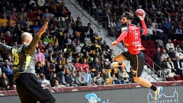 Petar Cikusa culminando un contragolpe.