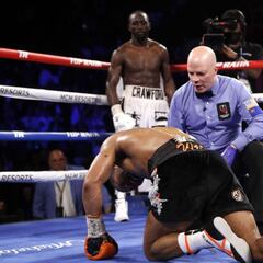 Crawford nunca falla: acaba con Porter en diez asaltos