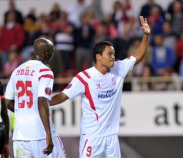 Carlos Bacca celebra el 3-1 de su equipo.