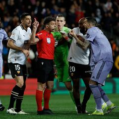 Gil Manzano, a la nevera por su error en el Valencia-Real Madrid