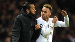 Neymar: Dani Alves confident forward will stay at PSG