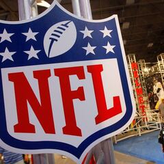 Jugador de NFL demanda United Airlines por agresión sexual