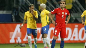 Andres Pina/Photosport
Football, Brazil vs Chile
Chilean player Jose Pedro Fuenzalida reacts after the goal of Brazil during the Russia 2018 world cup qualification match at the Allianz Parque stadium in Sao Paulo, Brazil.
10/10/2017
Andres Pina/Photosport
