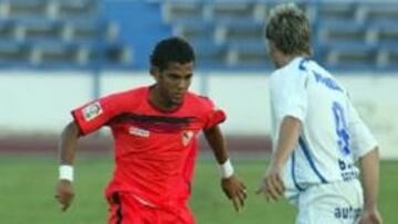 <b>ARRASÓ.</b> El Sevilla pasó por encima al Marbella en un partido en el destacó Jesús Navas.