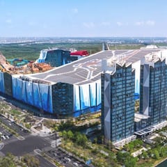 Inaugurada la pista de esquí indoor más grande del mundo