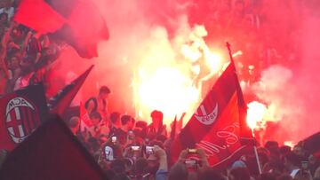 Locura en la Piazza del Duomo: así celebraron los aficionados del Milan