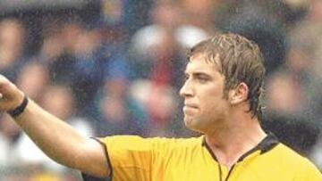 <b>ADIÓS AL SILBATO. </b>Hoyzer no podrá volver a ejercer de árbitro por su confesada manipulación de partidos.