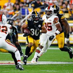 Jaylen Warren perderá su salario por multa de la NFL