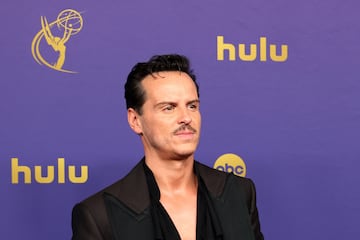 Andrew Scott durante la alfombra roja de los premios Emmys 2024 celebrados en el teatro Peacock de Los Ángeles.