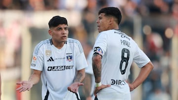 Futbol, Colo Colo vs Palestino.
Fecha 6, Liga de Primera 2025.
Los jugadores de Colo Colo lamentan el empate contra Palestino durante el partido de primera division disputado en el estadio Monumental en Santiago, Chile.
27/03/2025
Felipe Zanca/Photosport
Football, Colo Colo vs Palestino.
6st turn, 2025 First division league.
Colo ColoÕs players reacts after tie against Palestino during the first division match held at the Monumental stadium in Santiago, Chile.
27/03/2025
Felipe Zanca/Photosport