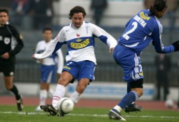 El volante ha jugado en 12 equipos. Es parte de los jugadores que defendió las camisetas de los tres equipos más populares de Chile: Colo Colo, Universidad Católica y Universidad de Chile.