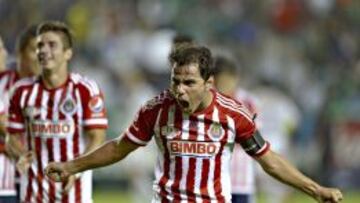 Omar Bravo se quiere retirar con Chivas.