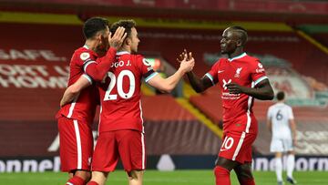Liverpool set new Anfield unbeaten run record with Leicester City win