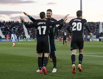 Lucas Vázquez makes it 1-1.