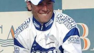 <b>EL MÁS RÁPIDO.</B> El ciclista italiano Petacchi ha vuelto a demostrar que no tiene rival en las llegadas al esprint.