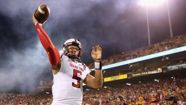 TEMPE, AZ - SEPTEMBER 10: Quarterback Patrick Mahomes II #5 of the Texas Tech Red Raiders warms up before the start of the college football game against the Arizona State Sun Devils at Sun Devil Stadium on September 10, 2015 in Tempe, Arizona. Christian Petersen/Getty Images/AFP
== FOR NEWSPAPERS, INTERNET, TELCOS & TELEVISION USE ONLY ==