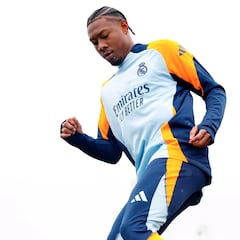 Vinicius vuelve en Champions, Alaba aún tardará un mes