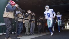 PHILADELPHIA, PA - JANUARY 1: Tony Romo #9 and Byron Jones #31 of the Dallas Cowboys run onto the field prior to the game against the Philadelphia Eagles at Lincoln Financial Field on January 1, 2017 in Philadelphia, Pennsylvania. The Eagles defeated the Cowboys 27-13.   Mitchell Leff/Getty Images/AFP
 == FOR NEWSPAPERS, INTERNET, TELCOS &amp; TELEVISION USE ONLY ==