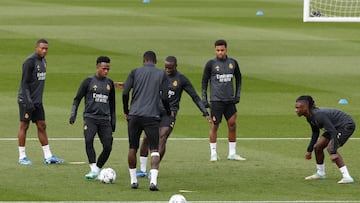 Los jugadores del Real Madrid, durante su última sesión en Valdebebas,