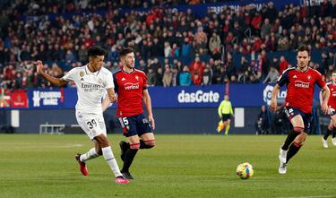 Debut de Álvaro Rodríguez. El delantero hispano-uruguayo dio dos asistencias de gol, una a Vinicius Junior que el VAR anula y otra a Marco Asensio que supone el 0-2.