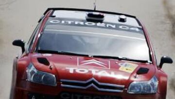 <strong>PENALIZACIÓN.</strong> Loeb ha sido penalizado con cinco minutos por cambiar el motor de su coche.