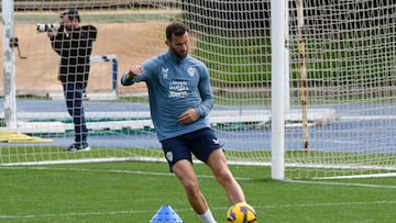 Leo Baptistao en un entrenamiento del Almería.