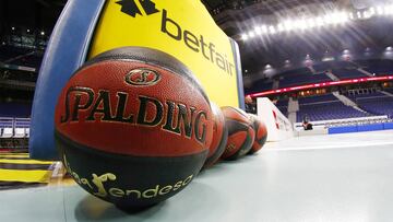 27/05/18 BALONCESTO PARTIDO DE LIGA ENDESA ACB, PLAYOFFS CUARTOS DE FINAL PRIMER PARTIDO REAL MADRID IBEROSTAR TENERIFE
detalle de unos balones balon