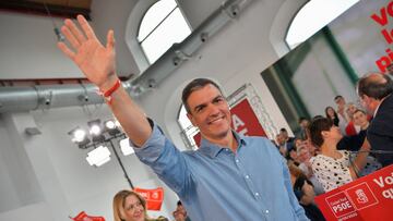 El presidente del gobierno de España y secretario general del PSOE, Pedro Sánchez, interviene en un acto de campaña del PSOE de Castilla-La Mancha, en el Palacio de Congresos y Exposiciones, a 14 de mayo de 2023, en Puertollano, Ciudad Real, Castilla-La Mancha (España). Este mitin de los socialistas se celebra de cara a las próximas elecciones municipales y autonómicas del 28 de mayo. La campaña electoral comenzó en la madrugada del 12 de mayo, y terminará la madrugada del próximo 27 de mayo, 15 días después.
14 MAYO 2023;PSOE;PARTIDO SOCIALISTA;MITIN;CAMPAÑA ELECTORAL;28M;BEBE AGUA;
Eusebio García del Castillo   / Europa Press
14/05/2023