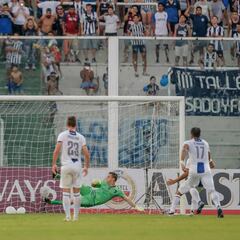 Conmebol multa a clubes chilenos con US$90 mil por retraso de inscripción