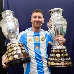 How many trophies has Lionel Messi won with Argentina?