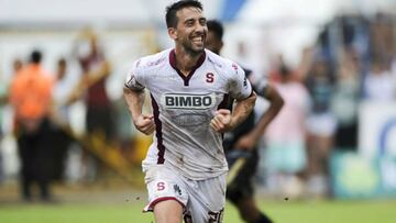 Sancionado seis meses... ¡por sujetar el brazo de un árbitro!