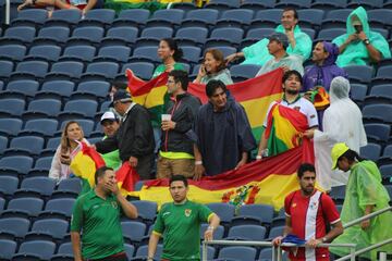 Las aficiones del Panamá-Bolivia en Orlando.