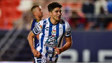 Nicolás Iábñez festeja su segundo gol contra el Atlético de San Luis