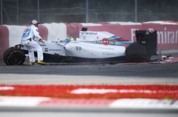 Felipe Massa ha embestido por detrás a Sergio Pérez en la recta de meta.