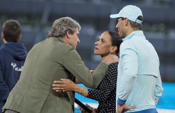 Carlos Costa, Claudia y Nadal.