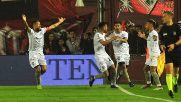 El Rojo no levanta cabeza