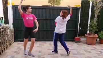 Carolina Marín te alegra el día: "Es lo más cerca que he estado de mi madre en la cuarentena"...