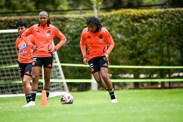 Jornada de entrenamientos de la Selección Colombia Femenina que sigue su preparación para el debut en el Mundial sub-20.