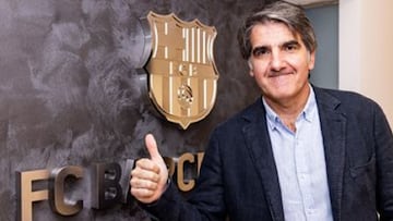 Antonio Carlos Ortega posando en su presentaci&oacute;n como nuevo t&eacute;cnico del F&uacute;tbol Club Barcelona de Balonmano.