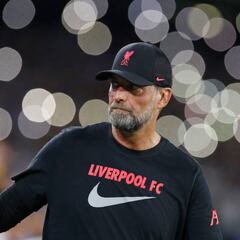 Liverpool need to “reinvent themselves” says stunned Klopp